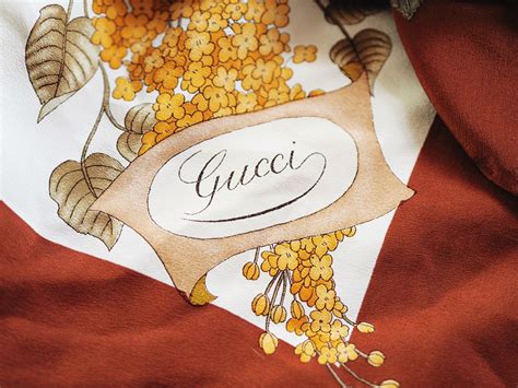 how to authenticate Gucci scarf